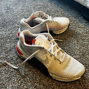 Nike Metcon 8, Women’s Workout Shoes Size 9.5
